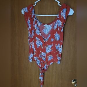 American Eagle tie front floral top size medium
